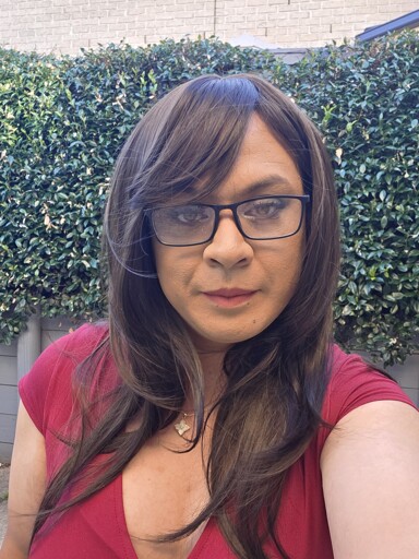 Reintroducing myself on new account.. Hii!